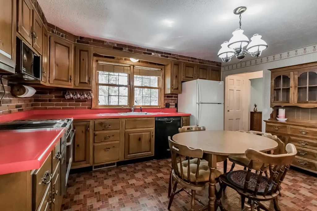 22 Brown Street Lewiston ME 04240