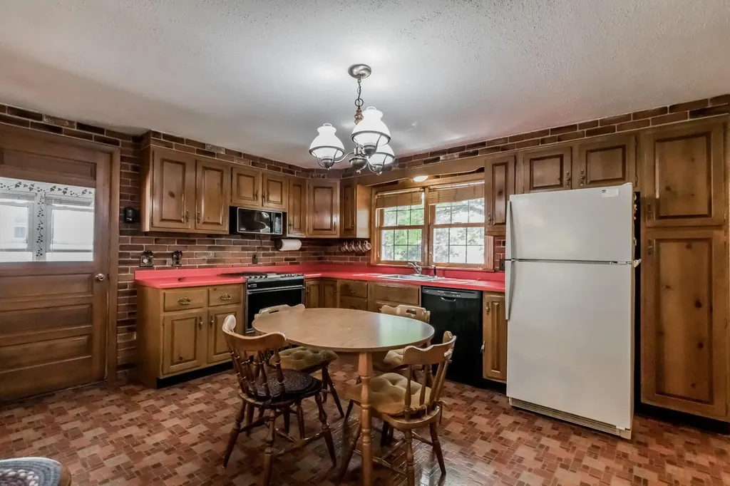 22 Brown Street Lewiston ME 04240