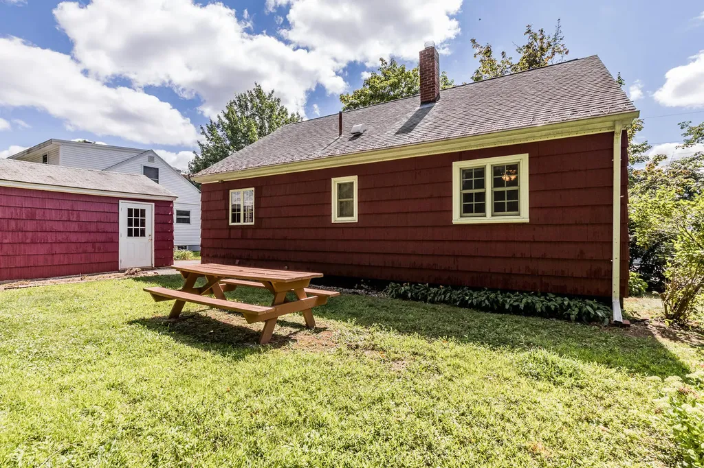 22 Brown Street Lewiston ME 04240
