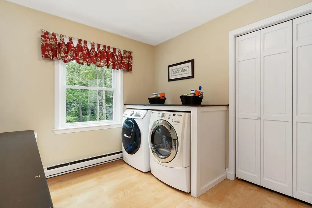 94 Sandy Point Road Yarmouth ME 04096