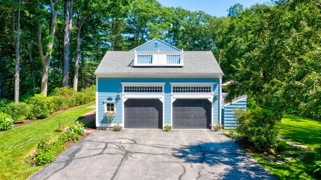94 Sandy Point Road Yarmouth ME 04096