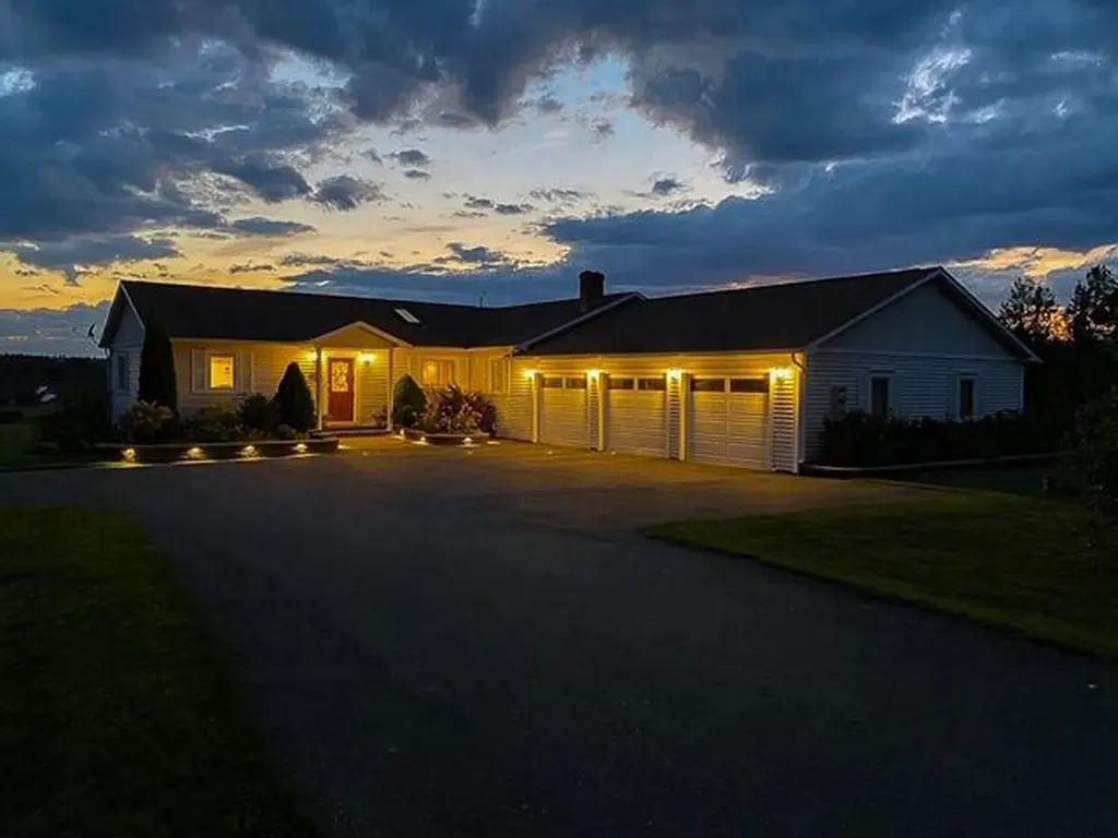 745 Western Avenue Hampden ME 04444