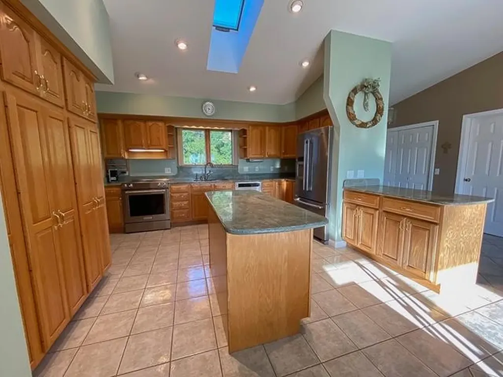 745 Western Avenue Hampden ME 04444