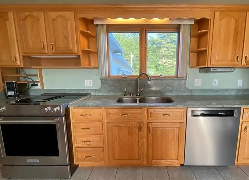 745 Western Avenue Hampden ME 04444