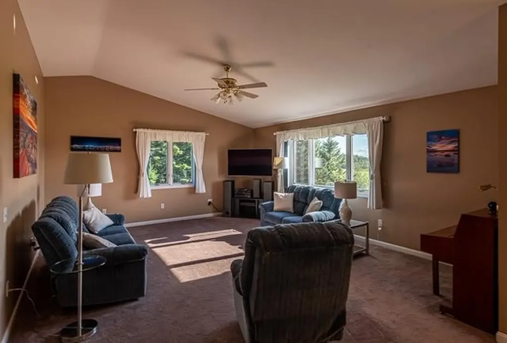 745 Western Avenue Hampden ME 04444
