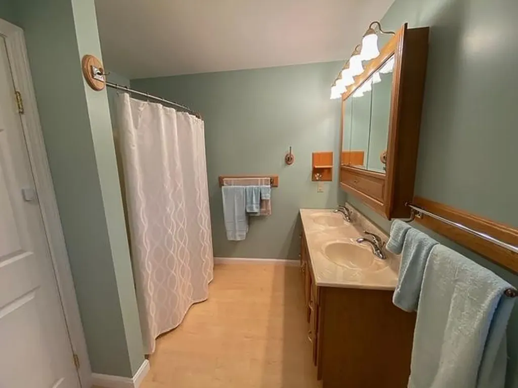 745 Western Avenue Hampden ME 04444