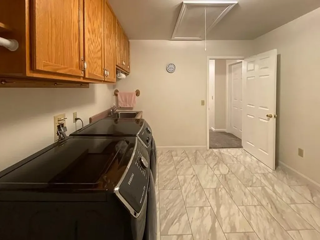745 Western Avenue Hampden ME 04444