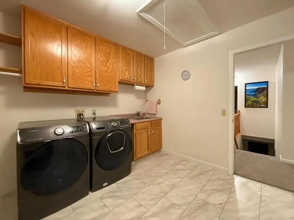 745 Western Avenue Hampden ME 04444