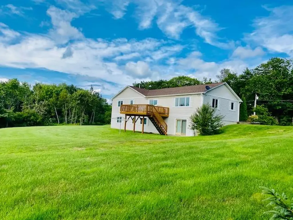 745 Western Avenue Hampden ME 04444