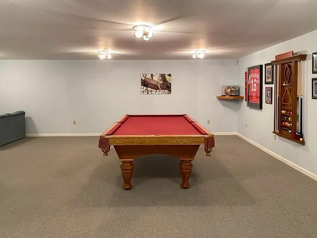 745 Western Avenue Hampden ME 04444