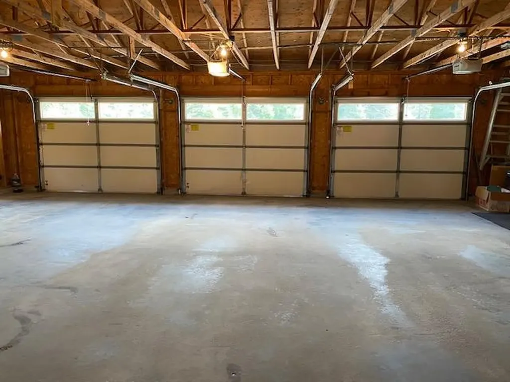 745 Western Avenue Hampden ME 04444