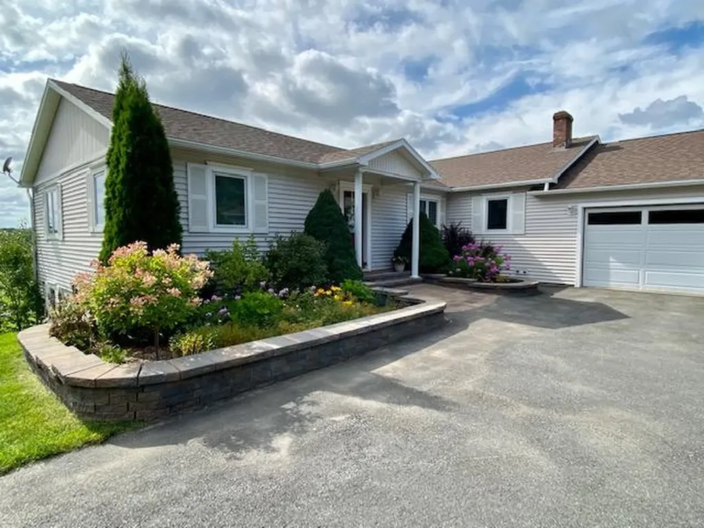 745 Western Avenue Hampden ME 04444