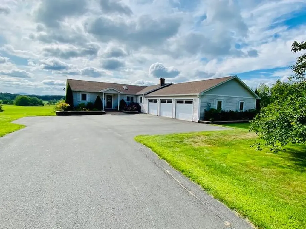 745 Western Avenue Hampden ME 04444