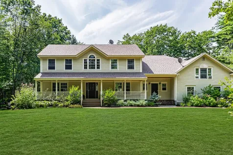 4 Birchwood Circle Falmouth ME 04105