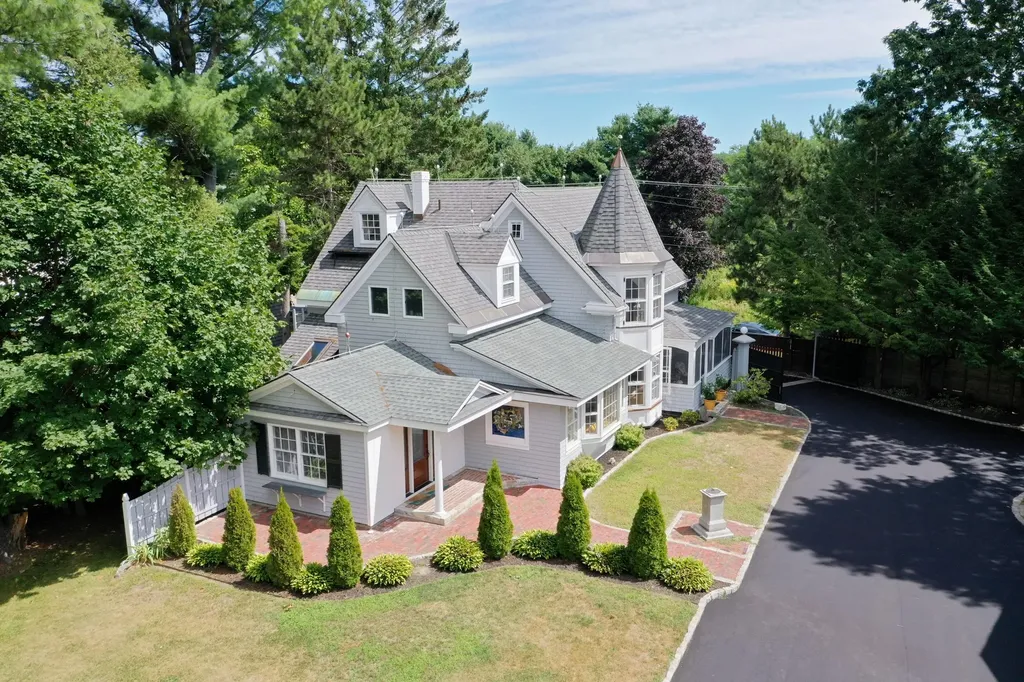 621 Sawyer Street South Portland ME 04106