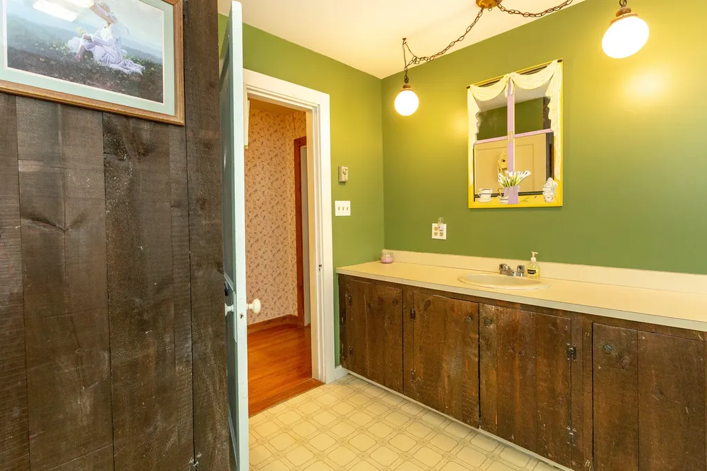 102 Berrys Mill Road West Bath ME 04530