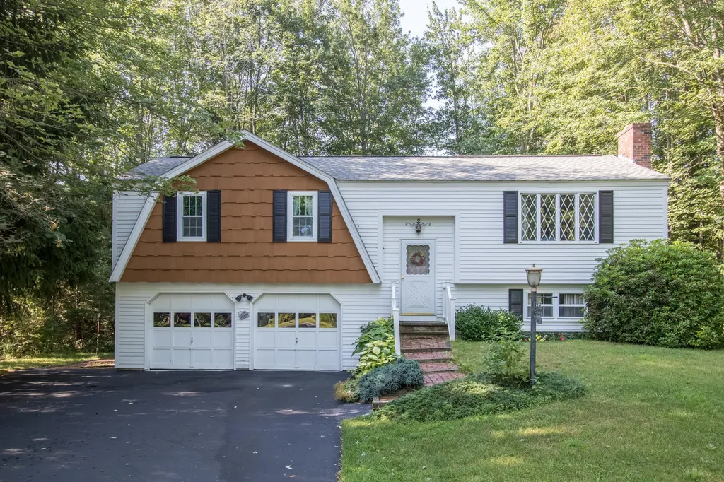 7 Bayberry Lane Scarborough ME 04074