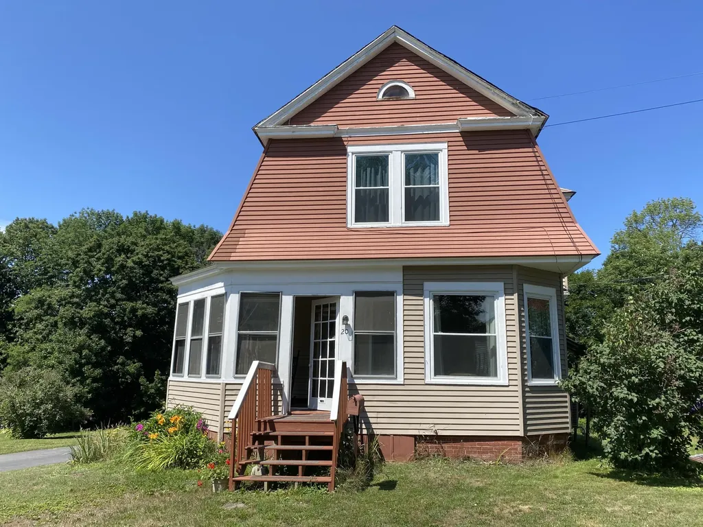 20 Prospect Street Dexter ME 04930
