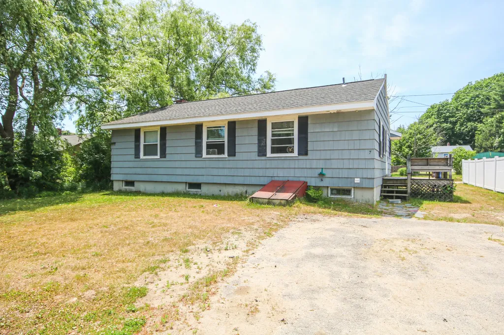 7 Humboldt Street Portland ME 04103
