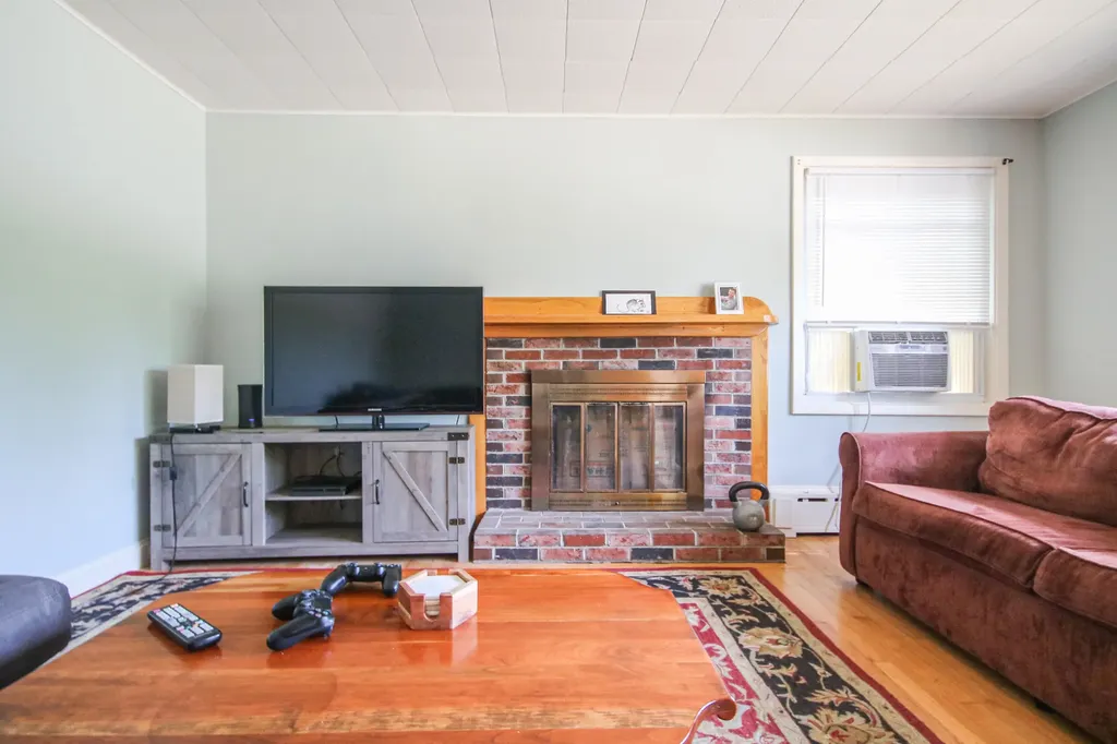 7 Humboldt Street Portland ME 04103