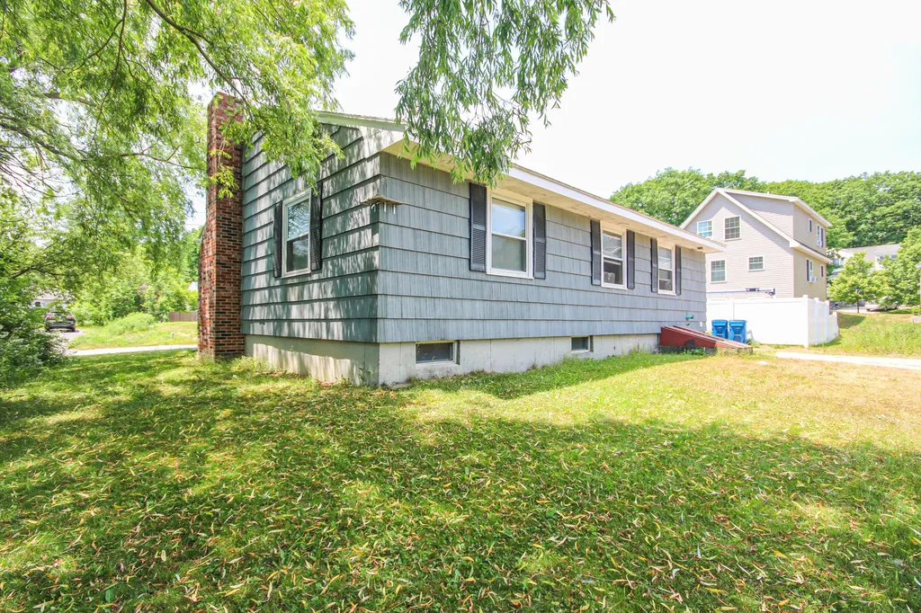 7 Humboldt Street Portland ME 04103