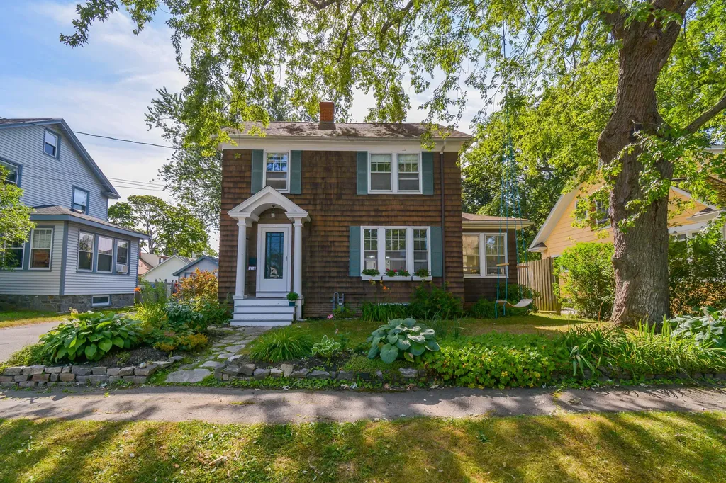 61 Rosemont Avenue Portland ME 04103