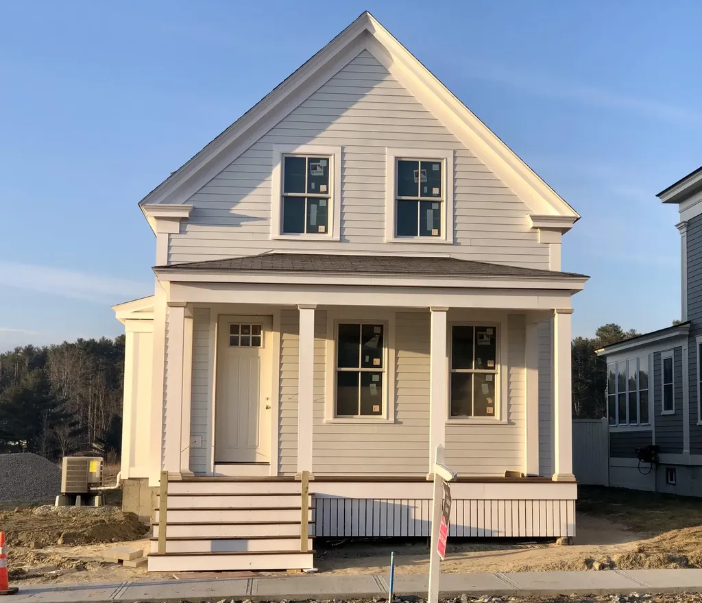 11 Traditional Street Scarborough ME 04074