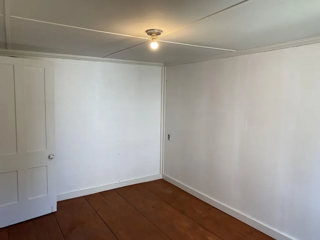 38 Beechwood Street Thomaston ME 04861