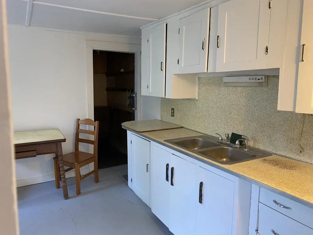 38 Beechwood Street Thomaston ME 04861