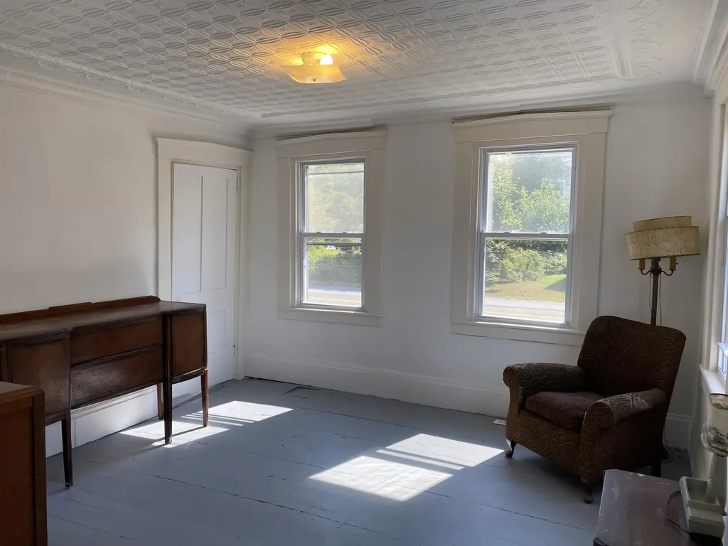 38 Beechwood Street Thomaston ME 04861