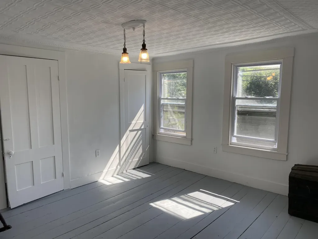 38 Beechwood Street Thomaston ME 04861