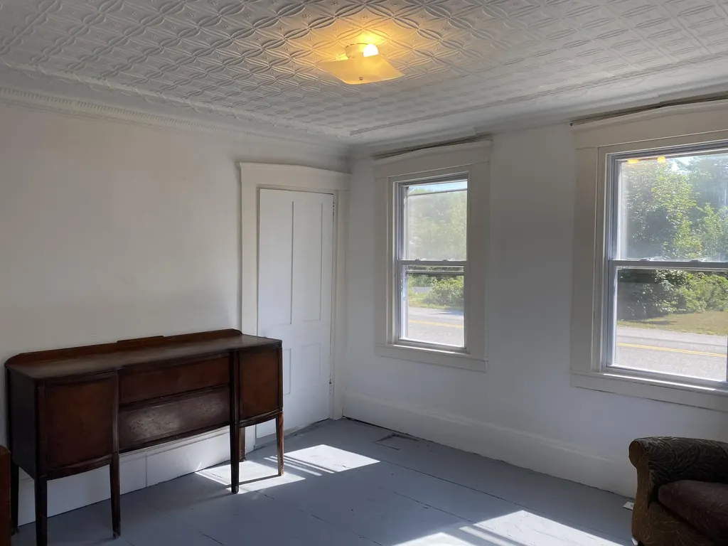 38 Beechwood Street Thomaston ME 04861