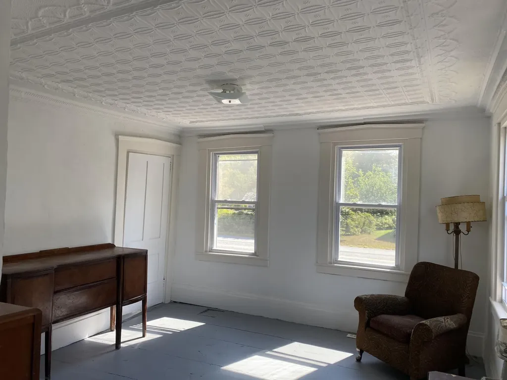 38 Beechwood Street Thomaston ME 04861