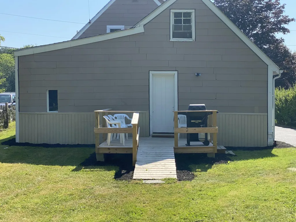 38 Beechwood Street Thomaston ME 04861