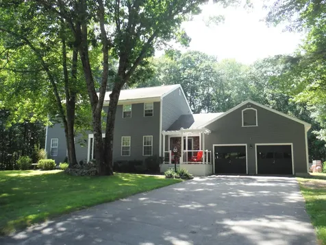 4 Spruce Lane Brunswick ME 04011