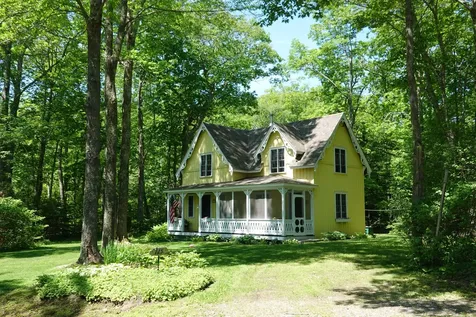 725 Shore Road Northport ME 04849