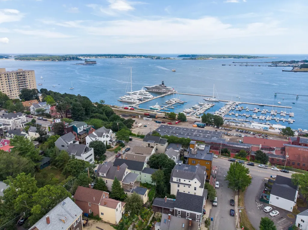 16 St Lawrence Street Portland ME 04101