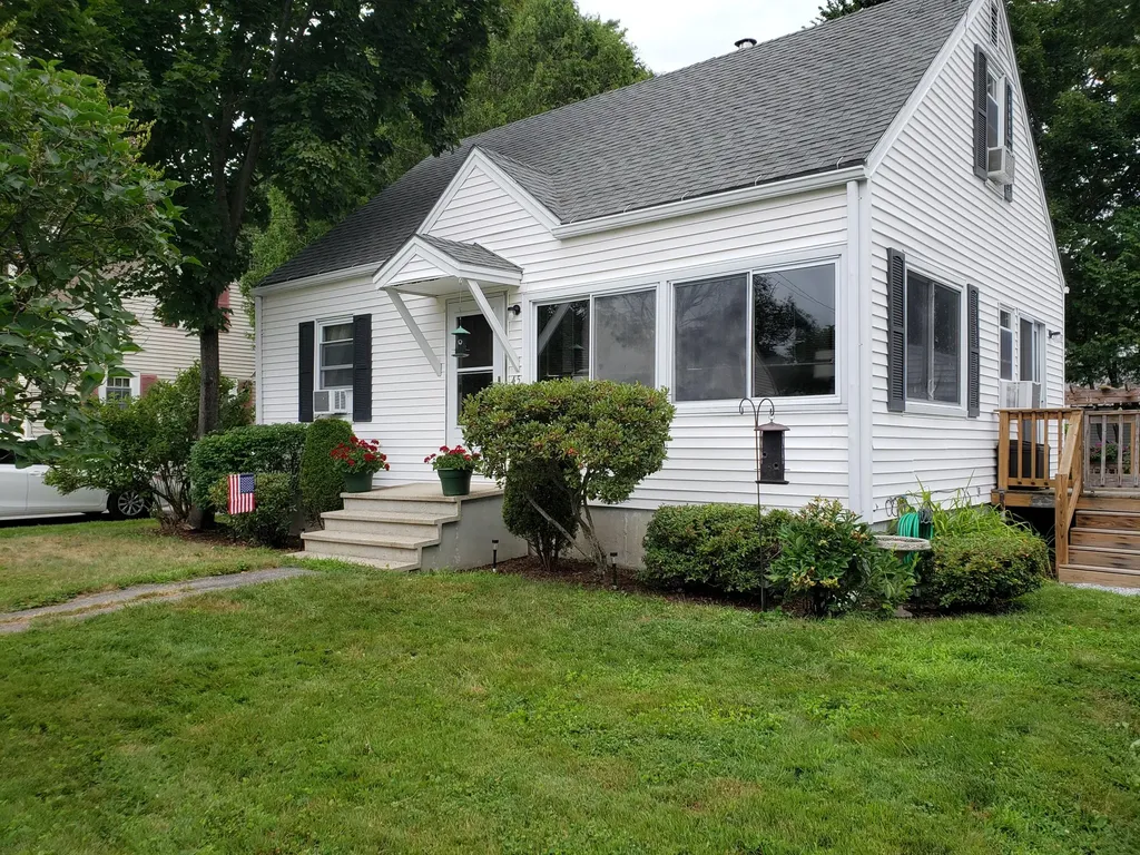 45 Longwood Avenue Augusta ME 04330