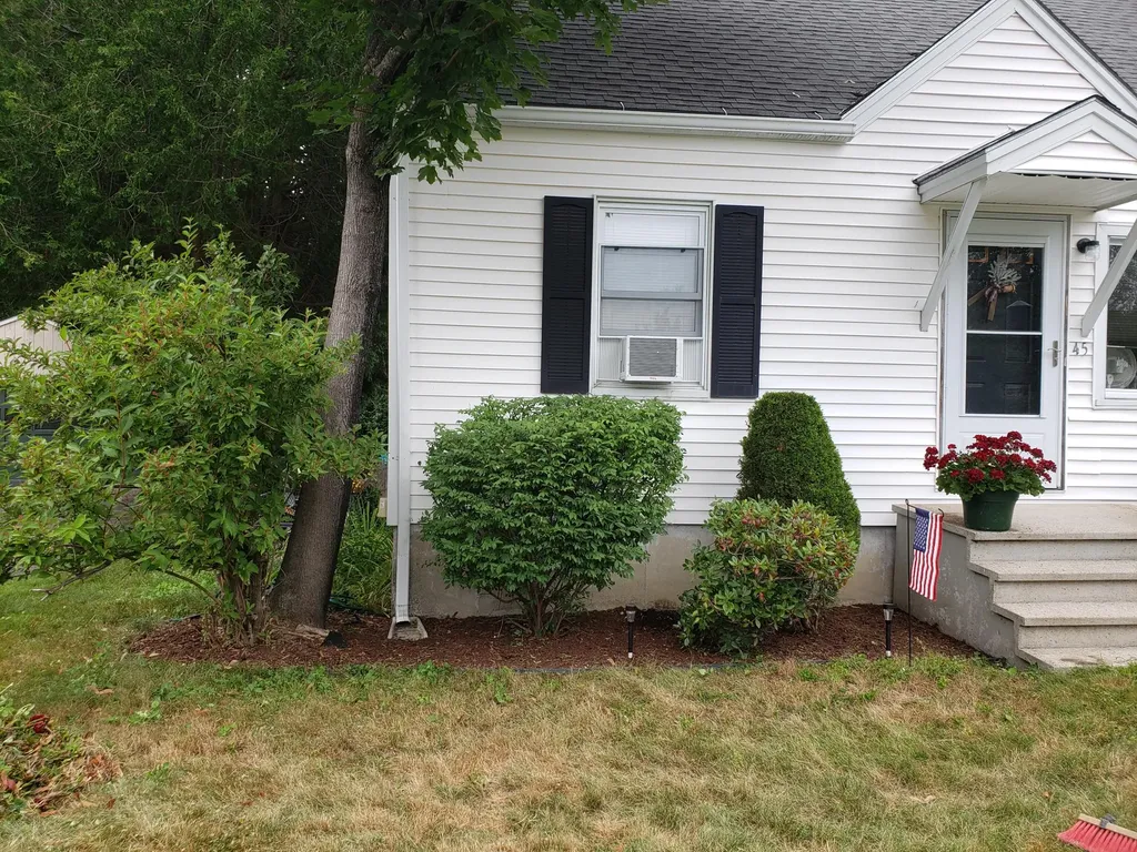 45 Longwood Avenue Augusta ME 04330