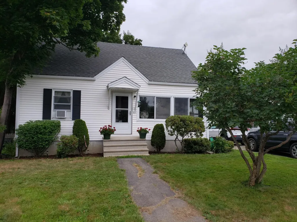 45 Longwood Avenue Augusta ME 04330