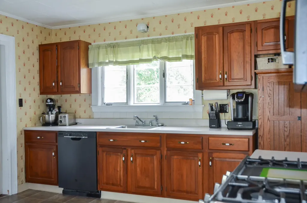 208 Highland Avenue Gardiner ME 04345