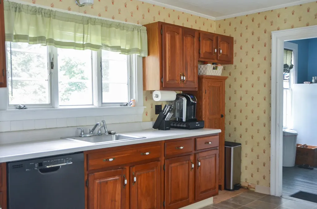 208 Highland Avenue Gardiner ME 04345
