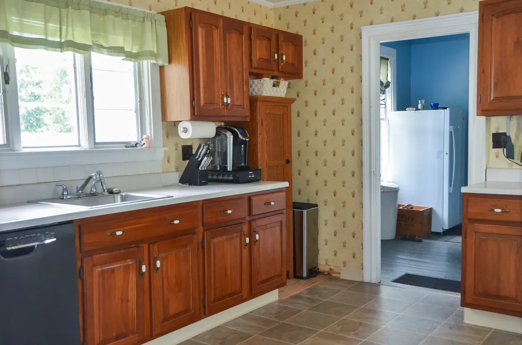 208 Highland Avenue Gardiner ME 04345