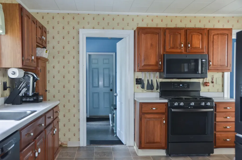 208 Highland Avenue Gardiner ME 04345