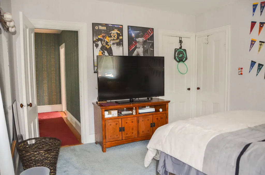 208 Highland Avenue Gardiner ME 04345