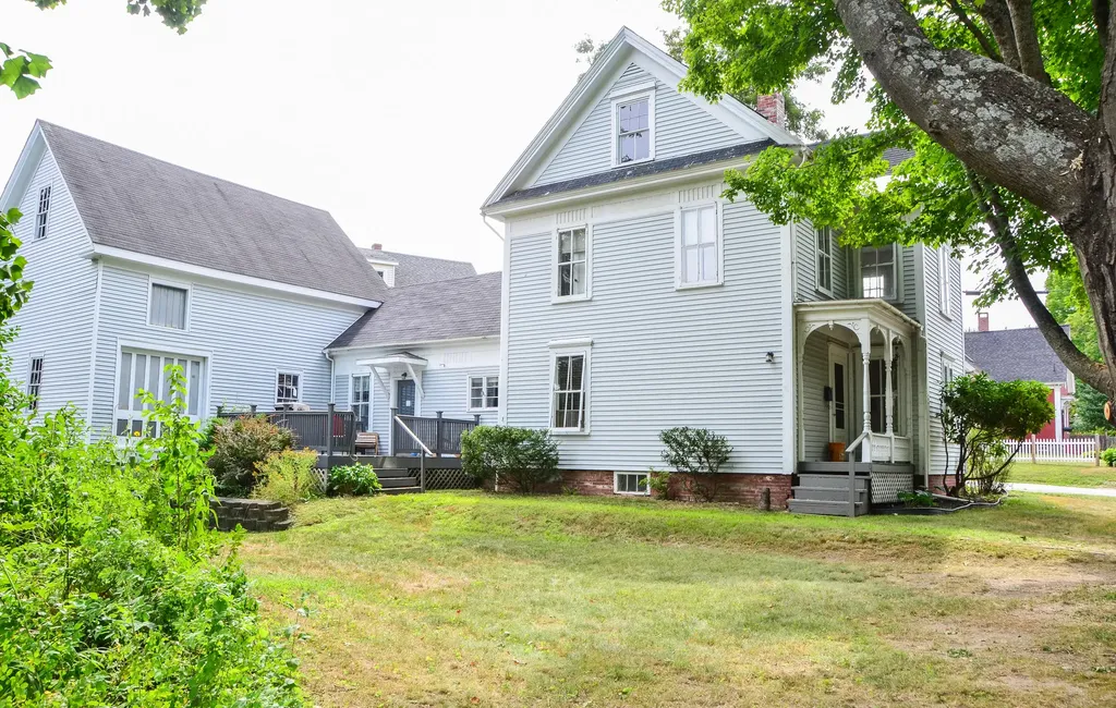 208 Highland Avenue Gardiner ME 04345
