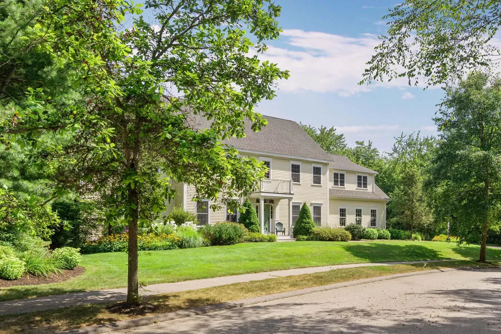 3 Hawthorn Road Cape Elizabeth ME 04107
