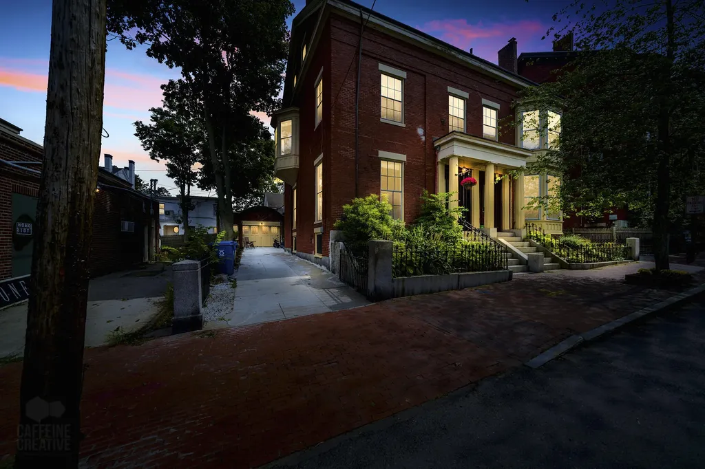 10 Pine Street Portland ME 04102