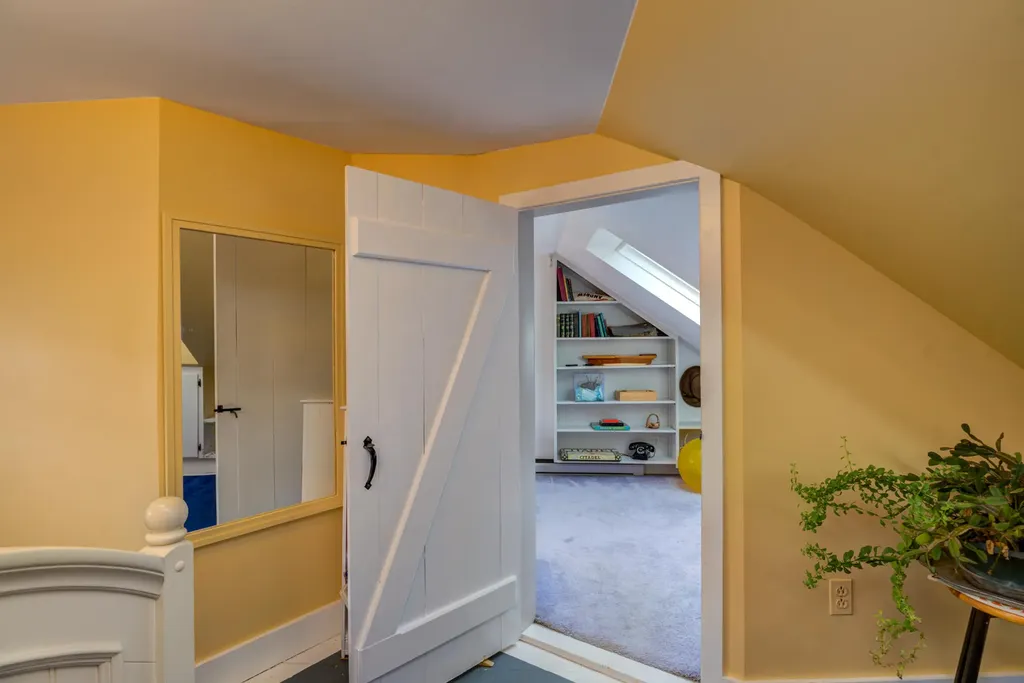 135 Maple Lane Poland ME 04274