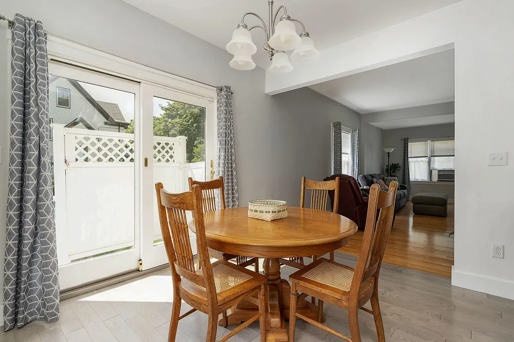 37 Devonshire Street Portland ME 04103